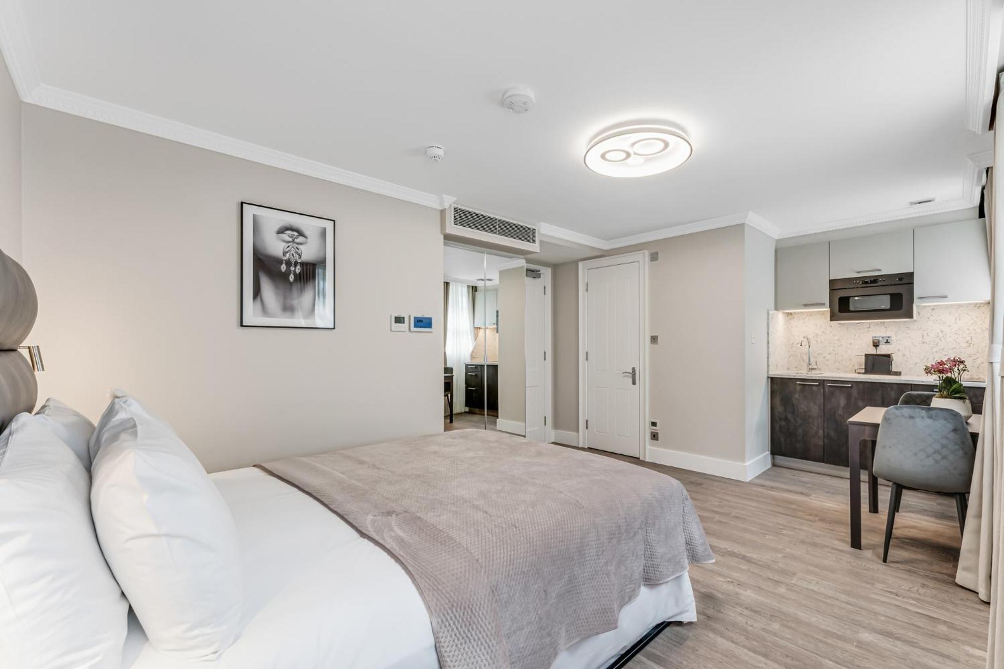 Cleveland Residences Bloomsbury Лондон Экстерьер фото